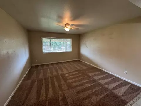 Living - 3320 Ocotillo Way, Modesto, CA 95355 photo 1 of 4