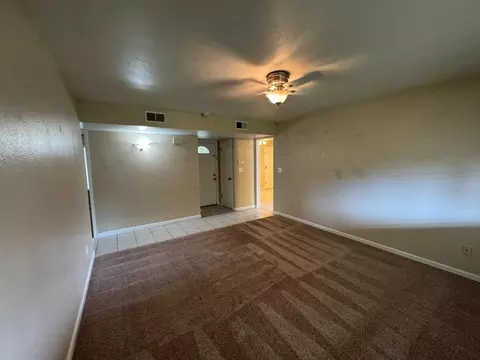 Living - 3320 Ocotillo Way, Modesto, CA 95355 photo 2 of 4