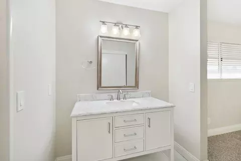 Bath - 6023 Via Casitas, Carmichael, CA 95608 photo 3 of 6