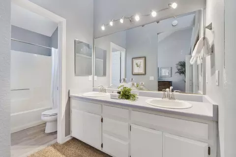 Bath - 2724 Concord Ave, Davis, CA 95618 photo 1 of 4
