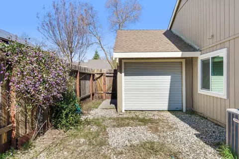 Exterior - 2724 Concord Ave, Davis, CA 95618 photo 9 of 9