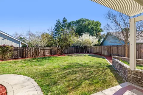 Exterior - 2724 Concord Ave, Davis, CA 95618 photo 4 of 9