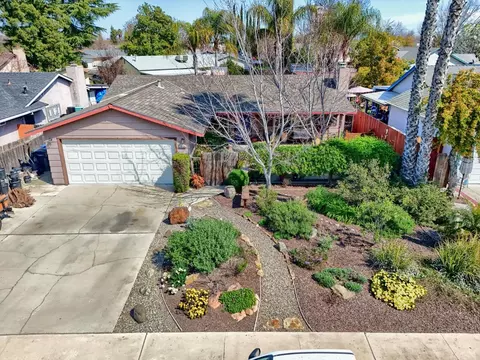 1084 5th St, Turlock, CA 95380 photo 1