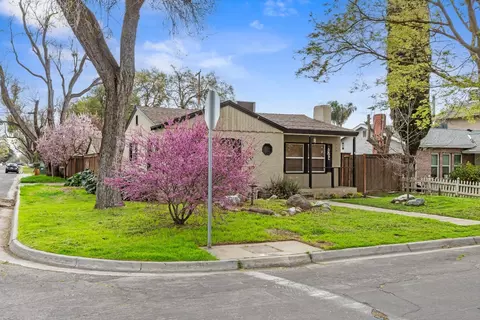 Exterior - 216 Rowland Ave, Modesto, CA 95354 photo 4 of 9