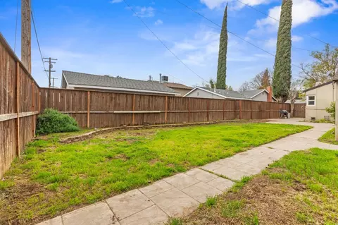 Exterior - 216 Rowland Ave, Modesto, CA 95354 photo 9 of 9