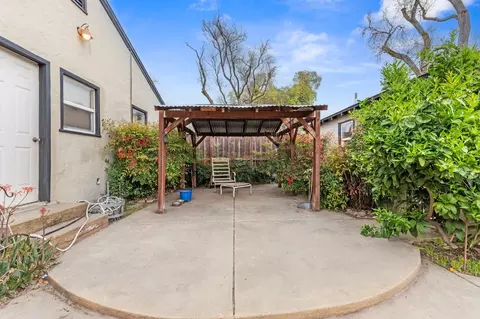 Exterior - 216 Rowland Ave, Modesto, CA 95354 photo 7 of 9