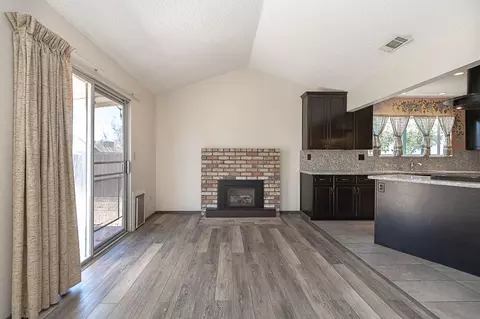 Living - 1424 Silverado Dr, Modesto, CA 95356 photo 2 of 4