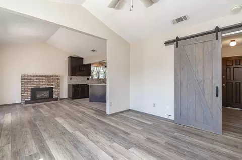Living - 1424 Silverado Dr, Modesto, CA 95356 photo 3 of 4