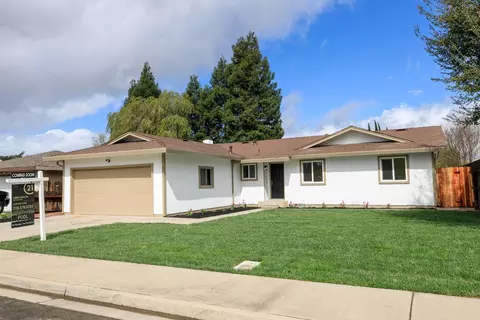 2701 Marlee Dr, Turlock, CA 95380 photo 2