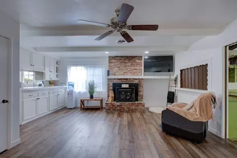 Living - 1156 North Ave, Gustine, CA 95322 photo 2 of 3