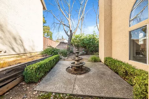 104 Larkin Cir, Folsom, CA 95630 photo 42