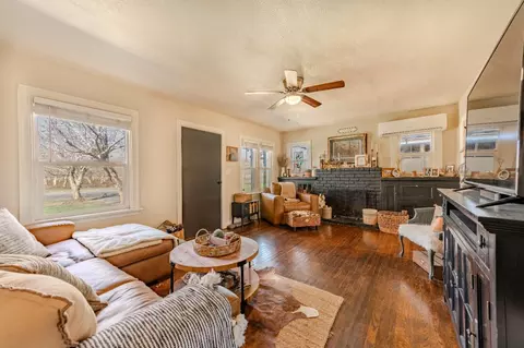 Living - 522 Cowee, Gridley, CA 95948 photo 3 of 3