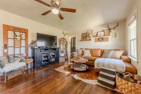 Living - 522 Cowee, Gridley, CA 95948 photo 1 of 3