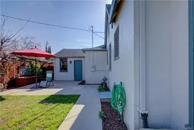 Exterior - 255 W 22 St, Merced, CA 95340 photo 6 of 11