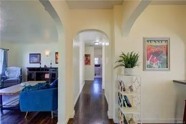 Entry Way - 255 W 22 St, Merced, CA 95340 photo 4 of 4