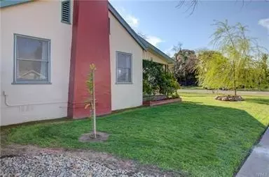 Exterior - 255 W 22 St, Merced, CA 95340 photo 10 of 11