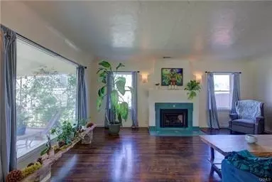 Living - 255 W 22 St, Merced, CA 95340 photo 2 of 4