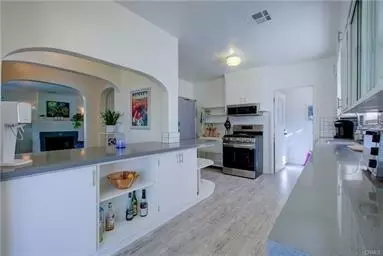 Kitchen - 255 W 22 St, Merced, CA 95340 photo 6 of 8