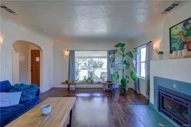 Living - 255 W 22 St, Merced, CA 95340 photo 3 of 4