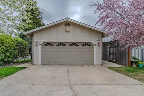 180 Westview Dr, Jackson, CA 95642 photo 2