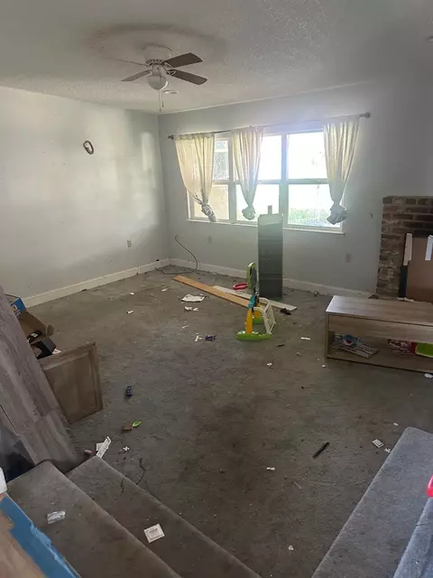 878 Carol, Merced, CA 95341 photo 2