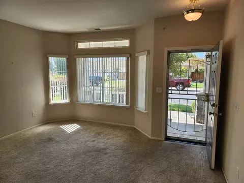 3360 Spring Garden Dr, Turlock, CA 95382 photo 5