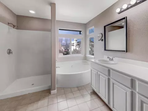 Bath - 616 Rose Ave, Wheatland, CA 95692 photo 1 of 3