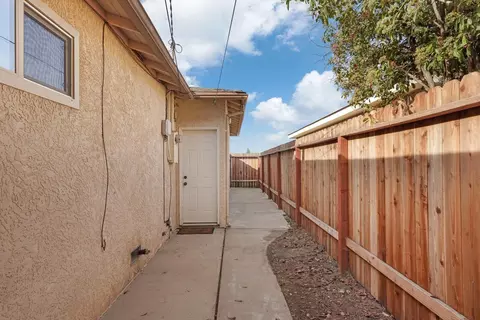 908 Bowen Ave, Modesto, CA 95350 photo 17