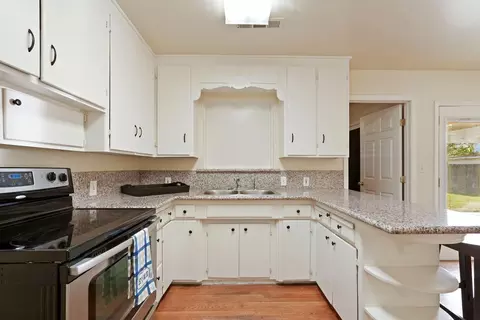 908 Bowen Ave, Modesto, CA 95350 photo 6
