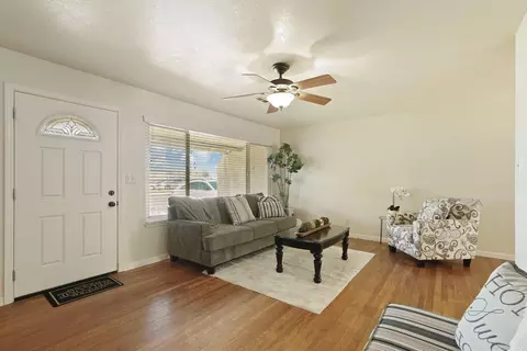 908 Bowen Ave, Modesto, CA 95350 photo 2