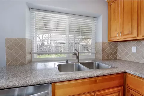 Kitchen - 5349 Vichy Cir, Antelope, CA 95843 photo 5 of 6