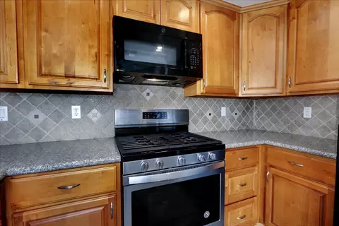 Kitchen - 5349 Vichy Cir, Antelope, CA 95843 photo 6 of 6