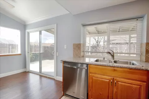 Kitchen - 5349 Vichy Cir, Antelope, CA 95843 photo 4 of 6
