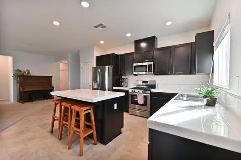2327 Merlin Ln, Manteca, CA 95337 photo 5