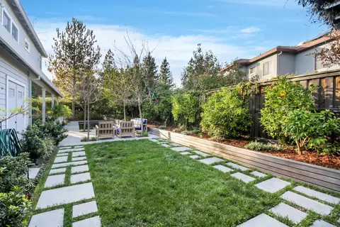 Exterior - 2145 Everglades Pl, Davis, CA 95616 photo 11 of 19