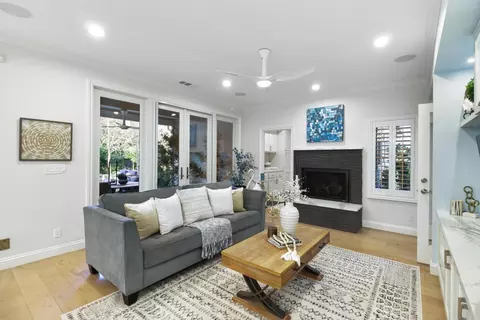 Living - 2145 Everglades Pl, Davis, CA 95616 photo 2 of 4