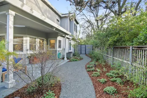 Exterior - 2145 Everglades Pl, Davis, CA 95616 photo 17 of 19