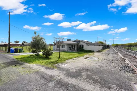 501 S Commons Rd, Turlock, CA 95380 photo 2