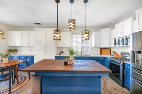 Kitchen - 495 Michelle Dr, Jackson, CA 95642 photo 1 of 6