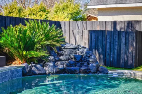 Exterior - 1333 Sycamore Ave, Modesto, CA 95350 photo 14 of 19
