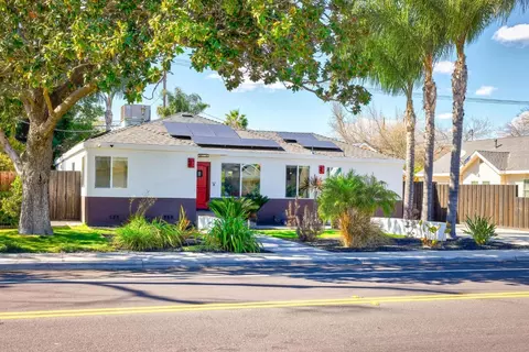 Exterior - 1333 Sycamore Ave, Modesto, CA 95350 photo 5 of 19
