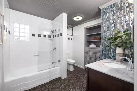 Bath - 1333 Sycamore Ave, Modesto, CA 95350 photo 4 of 5