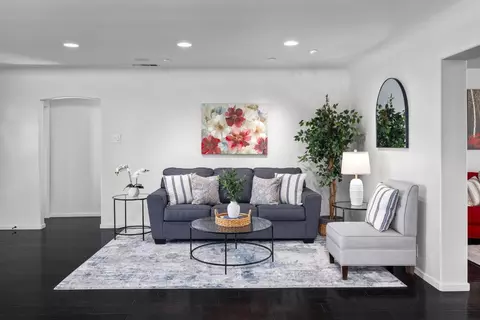 Living - 1333 Sycamore Ave, Modesto, CA 95350 photo 2 of 2