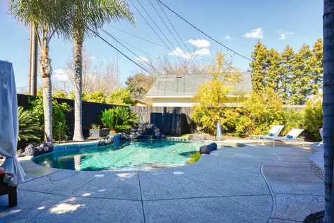 Exterior - 1333 Sycamore Ave, Modesto, CA 95350 photo 17 of 19
