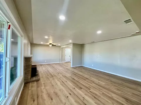 1404 Grape Ave, Modesto, CA 95350 photo 5