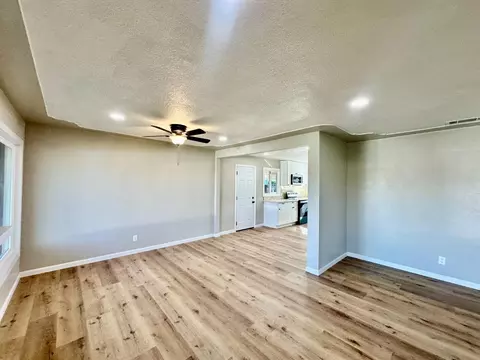 1404 Grape Ave, Modesto, CA 95350 photo 7
