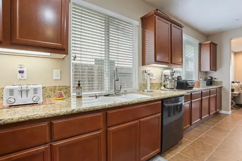 1037 Shady Grove St, Manteca, CA 95336 photo 19