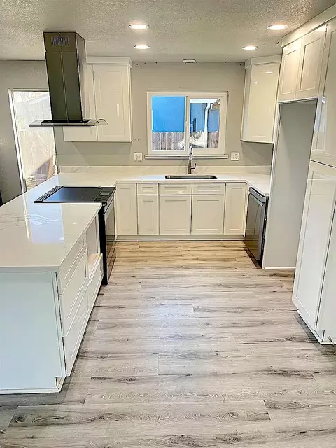 681 E Minnesota Ave, Turlock, CA 95382 photo 8