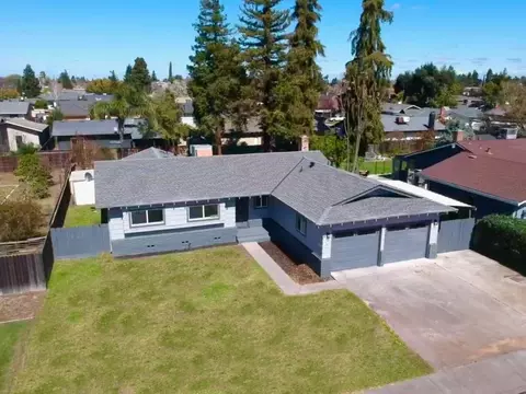 681 E Minnesota Ave, Turlock, CA 95382 photo 2
