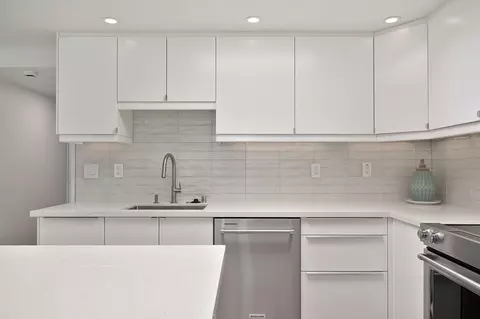 Kitchen - 219 Lindo Ln, Davis, CA 95616 photo 5 of 6